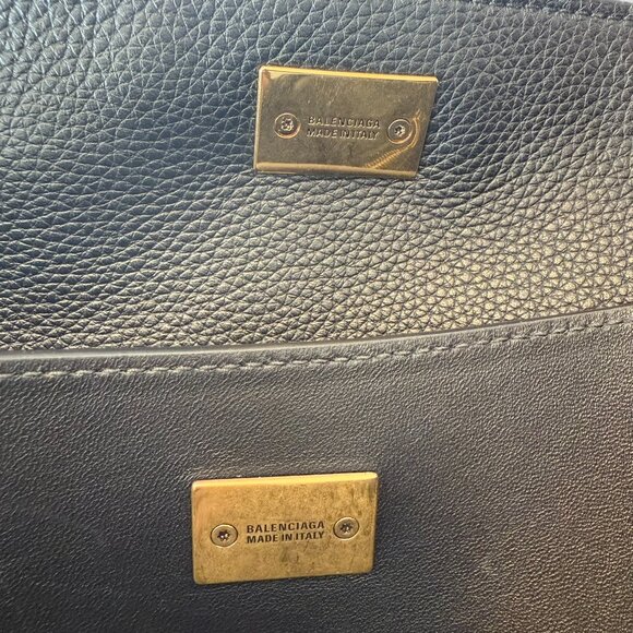 Balenciaga Rodeo Bag - Medium - Grained Calfskin with Aged Gold Hardware - Picture 7 of 15